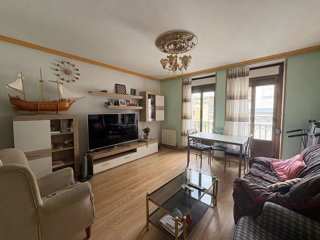 Séjour - Fourth Floor Flat with Balcony in Sol