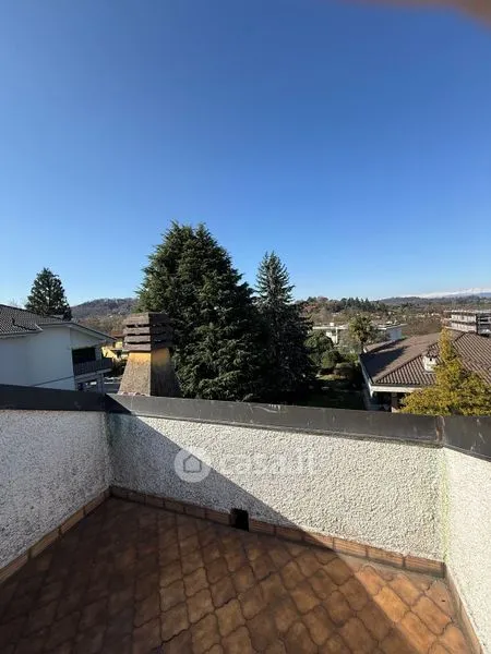 Terrass - Two-Level Lake View Apartment in Buguggiate