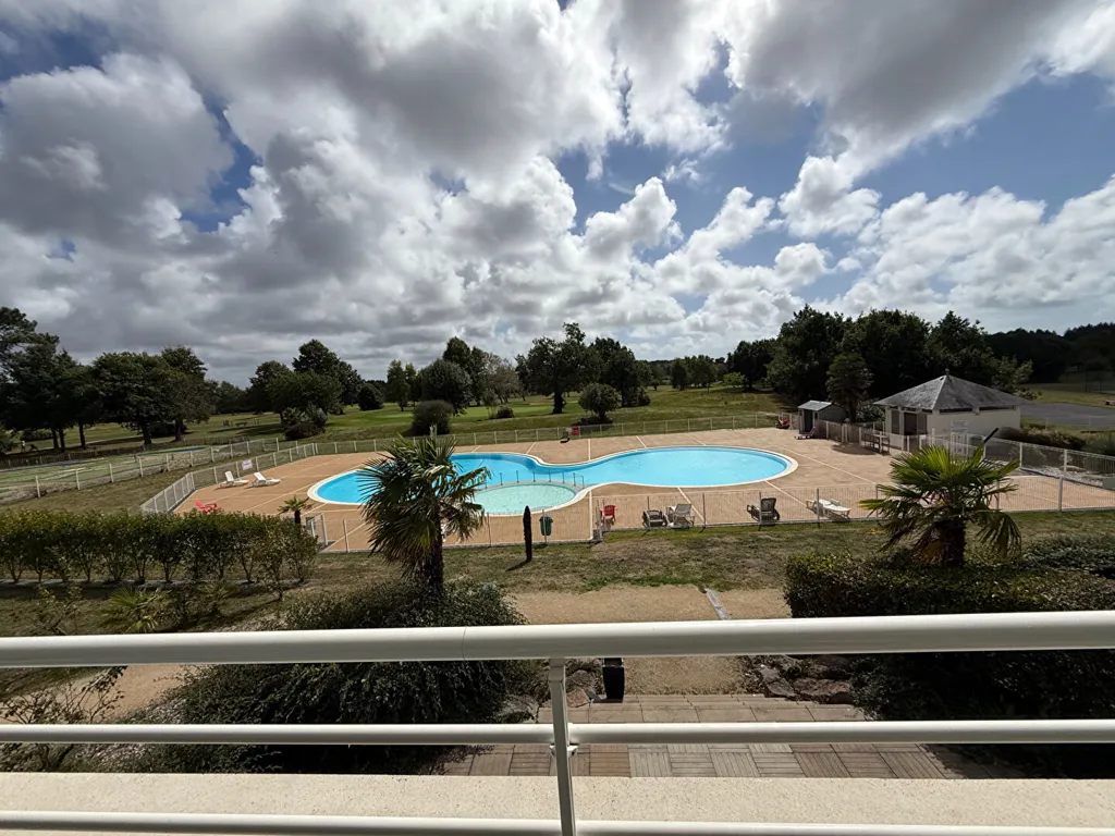 Bassein - Golf-View Apartment in Coëx