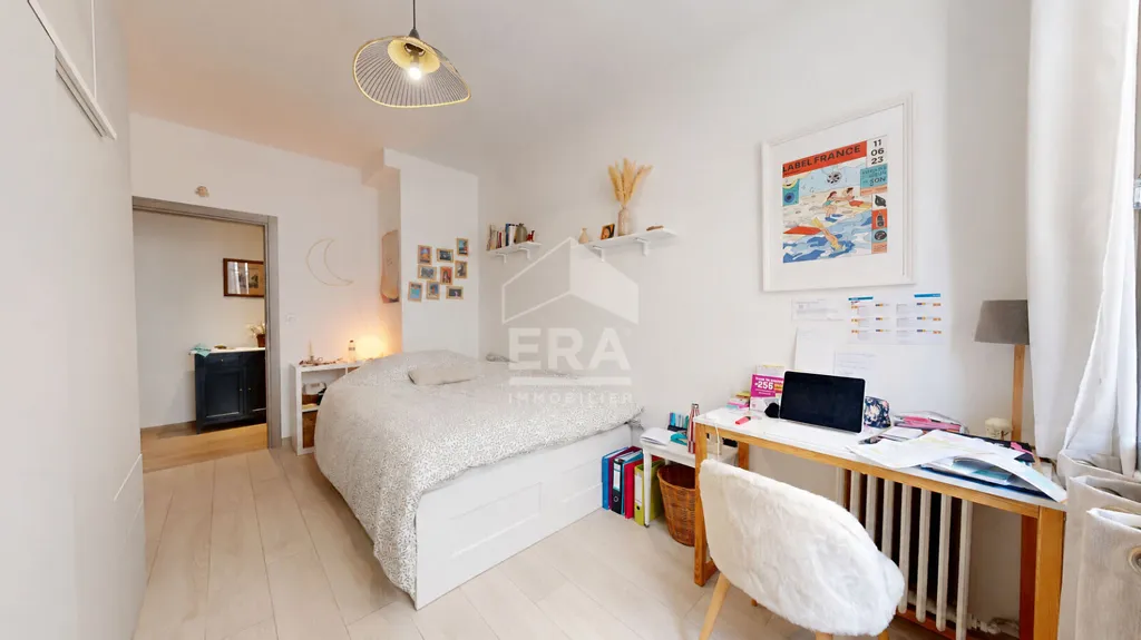 Chambres - Appartement Traversant avec Balcon à Nice