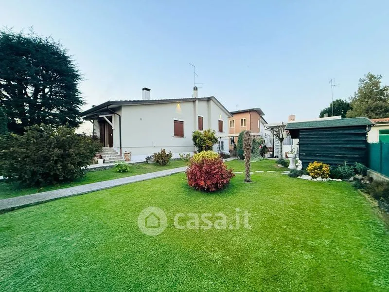 Aed - Rustic Villa with Garden in Pieve di Coriano