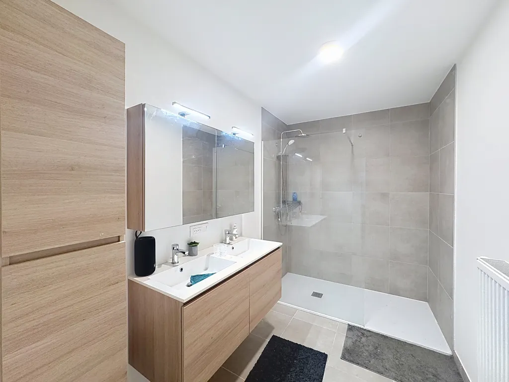 Salles de bain - Maison Neuve avec Jardin à Bredene