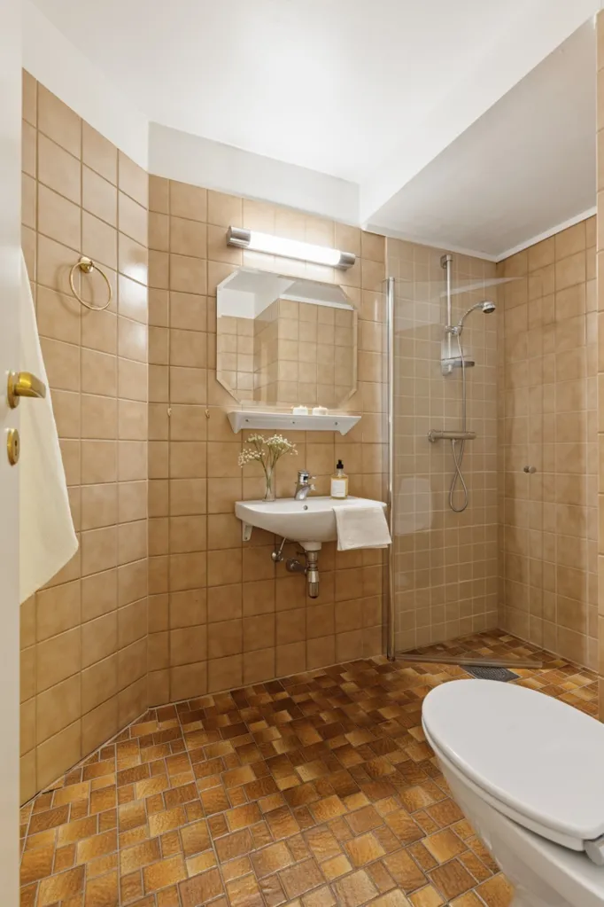 Salles de bain - 4-Bed Apartment with Balconies in Sandvika