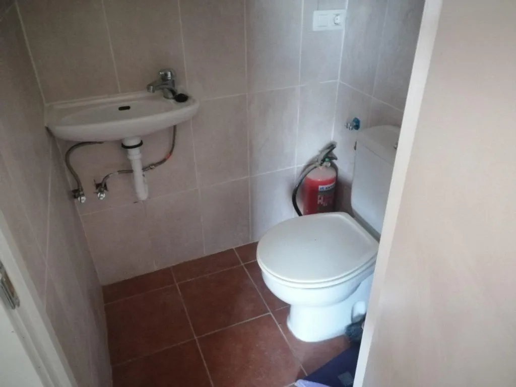 Salles de bain - Commercial Premises with High Ceilings in Zamora
