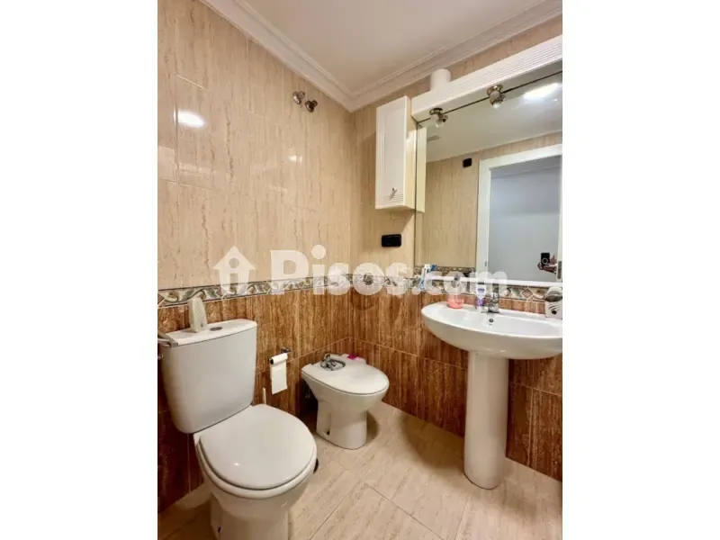 Bathrooms - Seafront Apartment with Balcony in Torrevieja