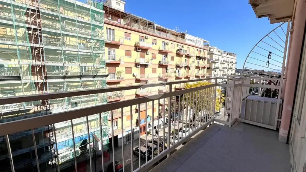 Balcone - Apartment with Balcony in Palermo