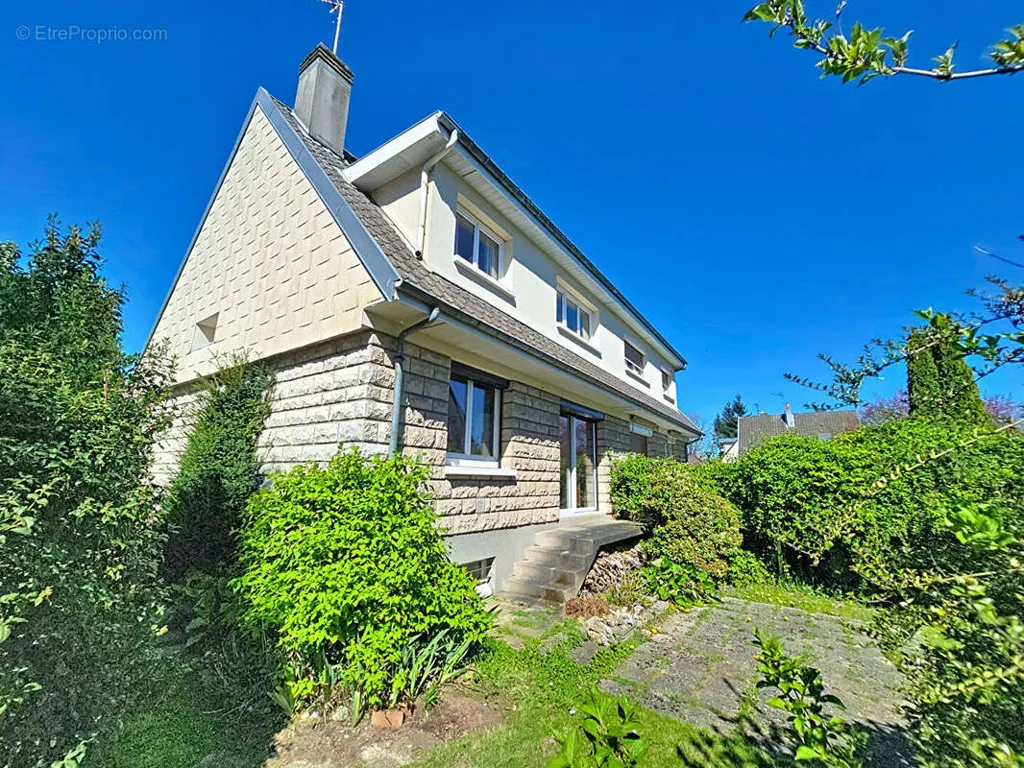 Extérieur - Maison de 5 Pièces avec Jardin à Bihorel