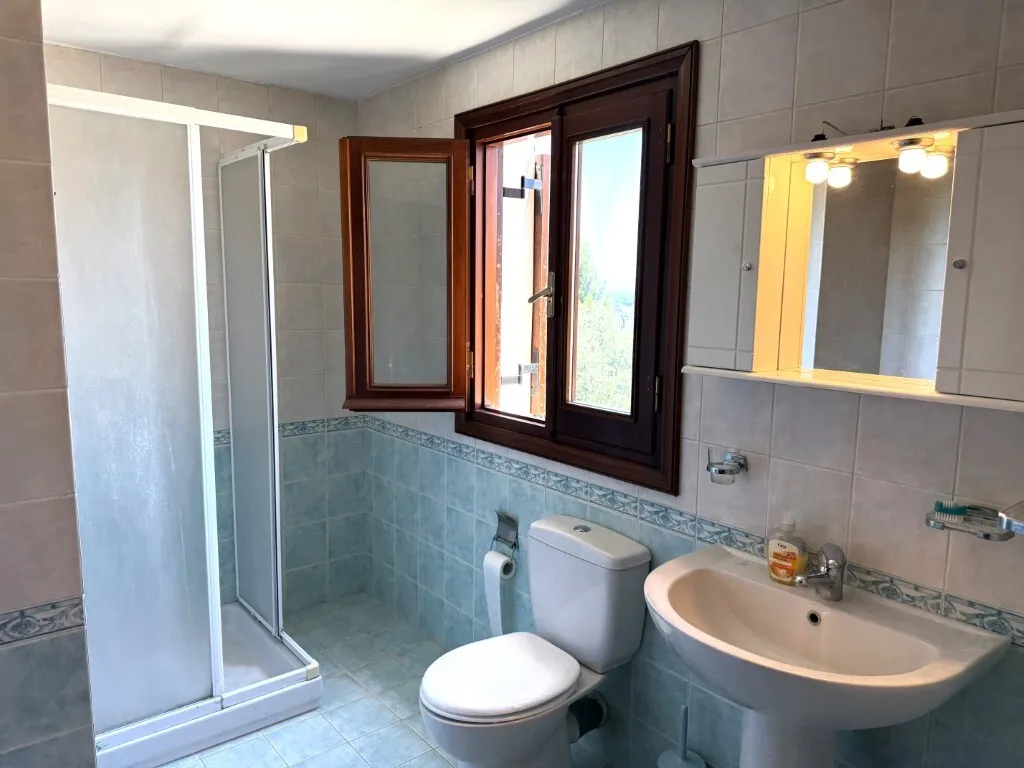 Bagni - 3-Storey Villa with Panoramic Views in Vasilika, Corfu
