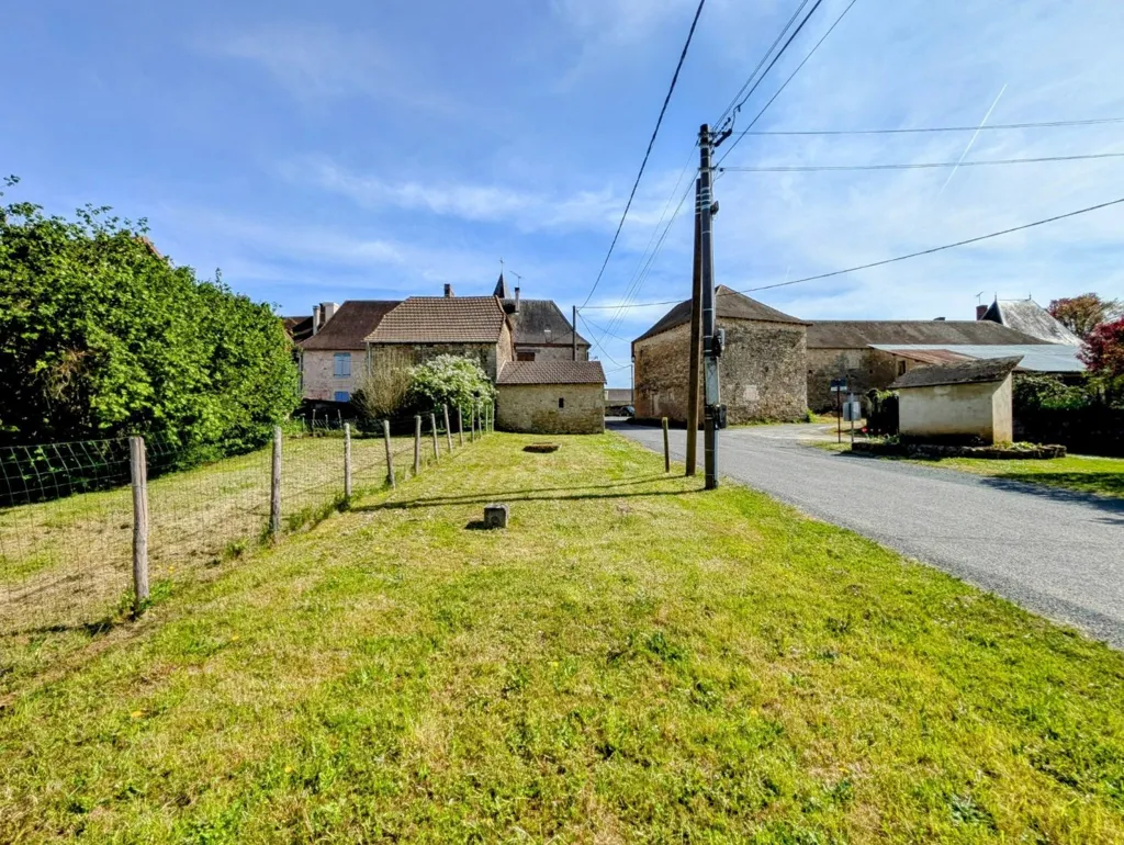 Garden - Spacious House with Garden in Quiet Countryside