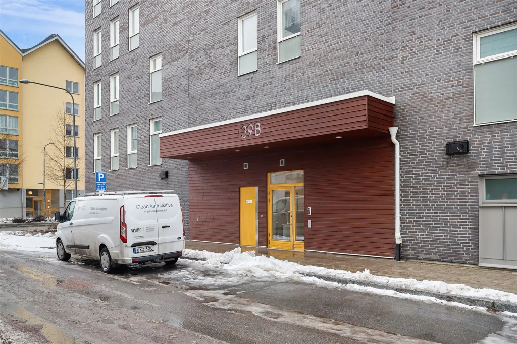 Extérieur - Modern 2-Bedroom with Balcony in City Centre
