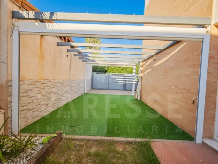 Aed - Chalet with Garden in Espartinas, Seville
