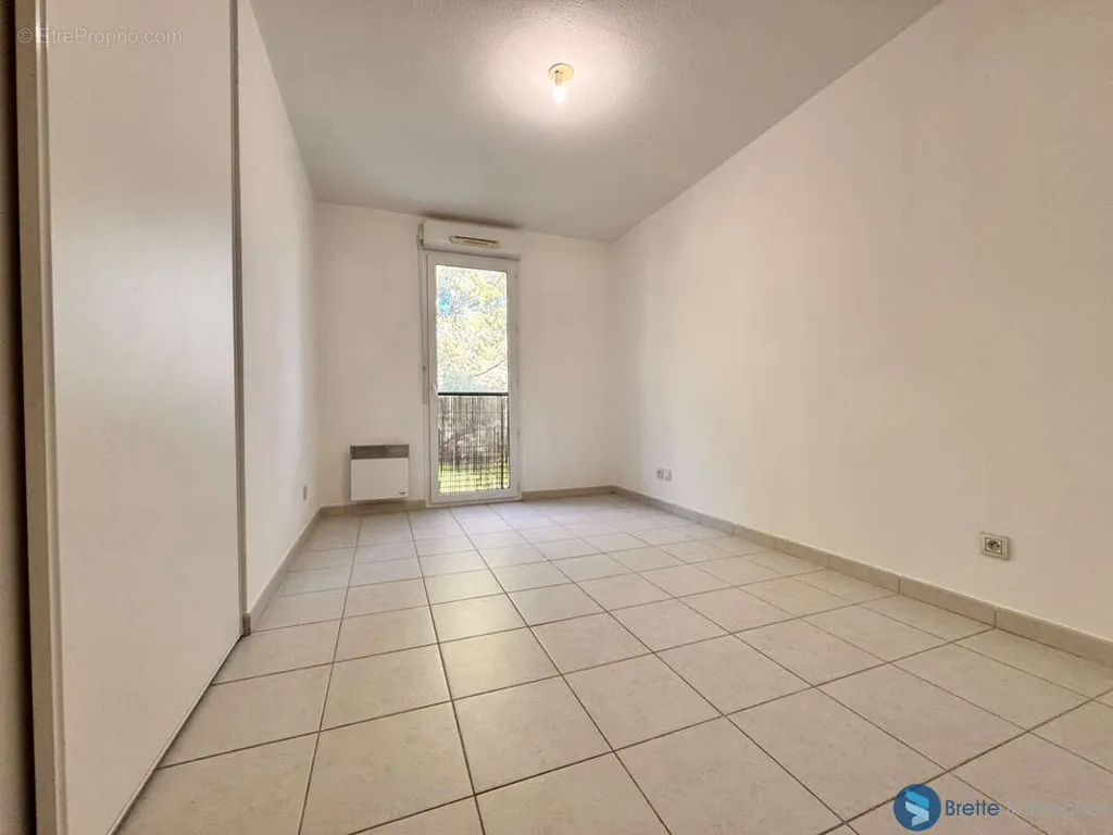 Pièces - Appartement T3 avec Piscine à La Seyne-sur-Mer