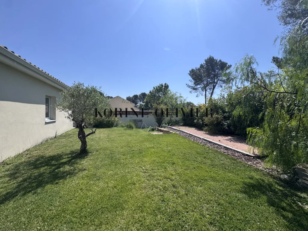 Jardin - Villa Meublée avec Piscine à Ventabren