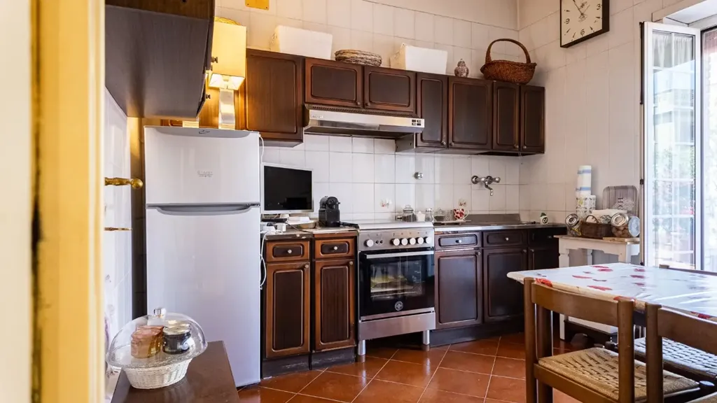 Cucina - Exclusive Penthouse with Panoramic Terrace in Rome