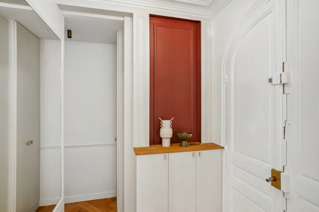 Recibidor - Haussmannian Flat with Seine View in Paris 16ème