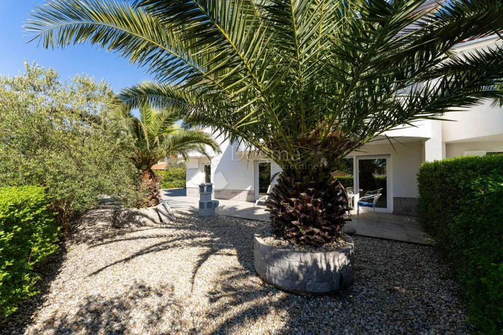 Giardino - Modern House with Sea View in Zaton, Nin