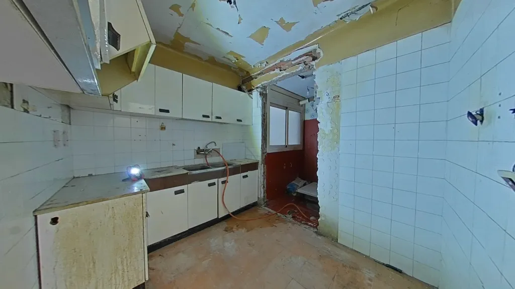 Kitchen - Apartment with Terrace in Terrassa, Barcelona