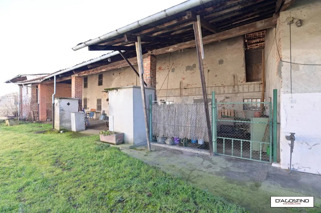 Aed - Terraced House with Garden in Rivarolo Canavese