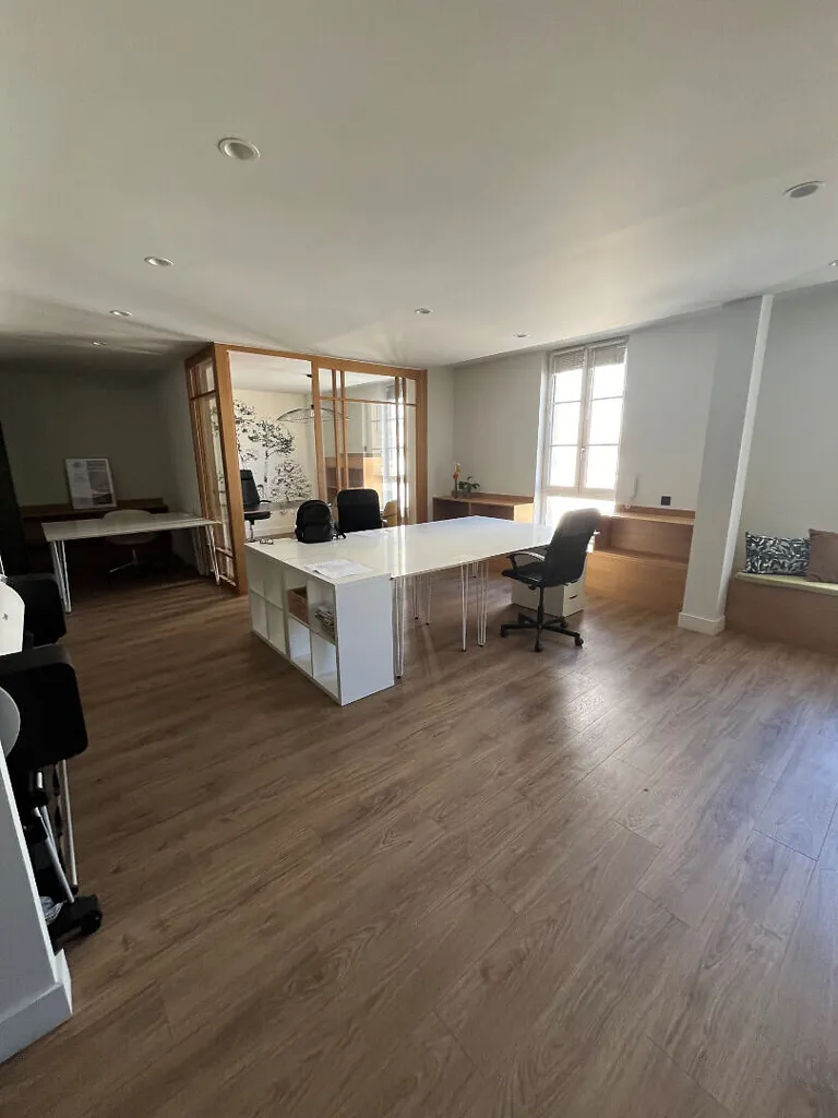Kabinet - Fully Renovated Office Space in Bordeaux