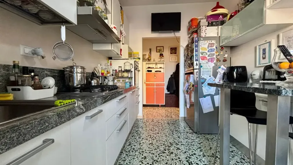 Köök - Rustic-Style Apartment with Balcony in Florence