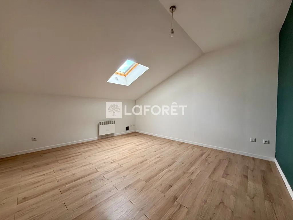 Stanze - Duplex Apartment with Balcony in Calais