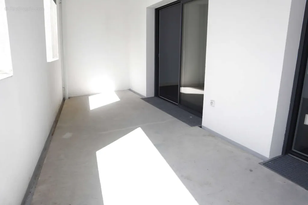 Pièces - Appartement T3 avec Loggia au Bouscat Centre