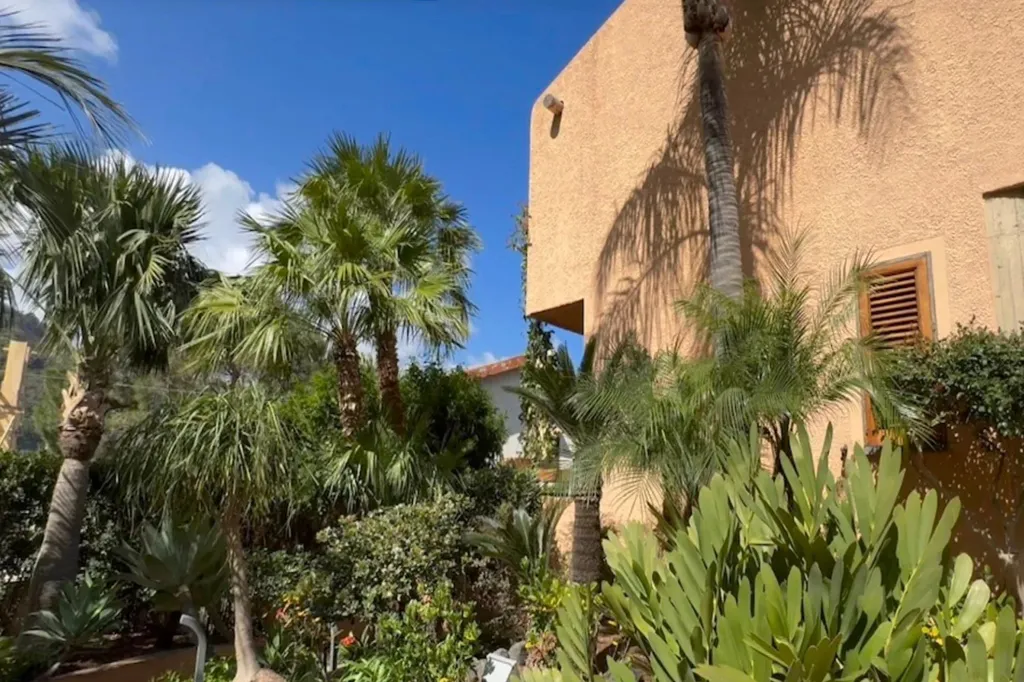 Jardin - Villa with Sea Access in Scilla, Calabria