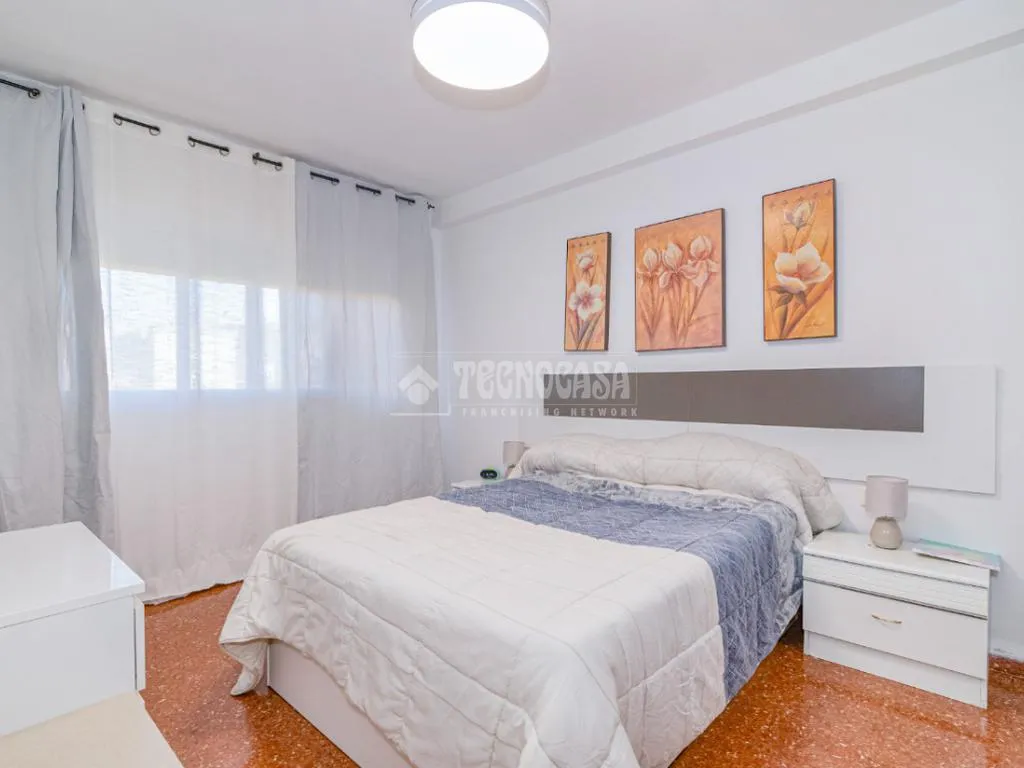 Chambres - Four-Bedroom Flat with Terrace in Cartuja