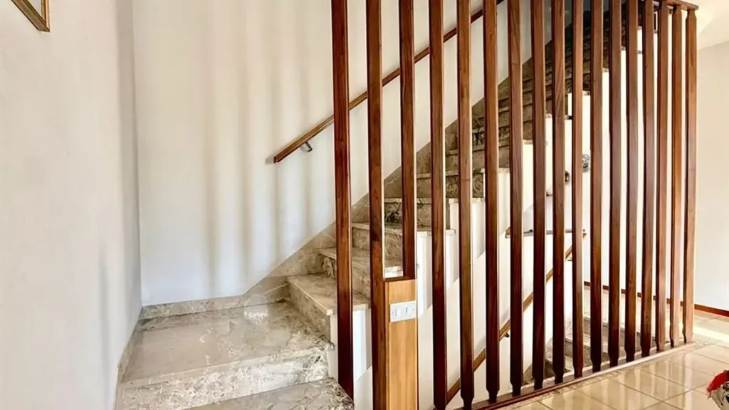 Pièces - Semi-Detached Villa with Private Garden in Faenza