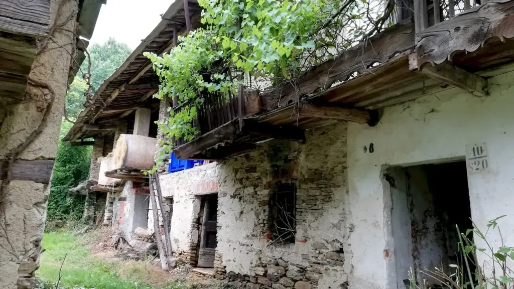 Välivaade - Rustic Cottage with South Exposure in Bagnolo Piemonte