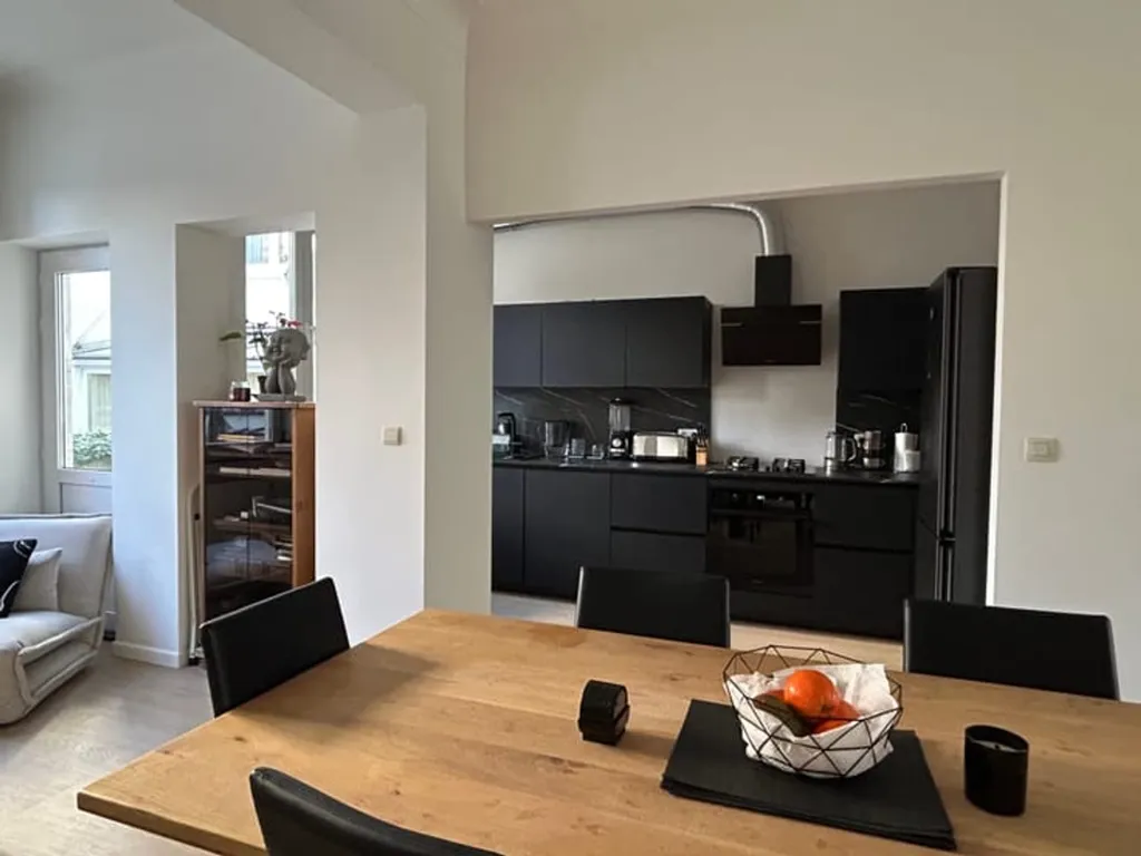 Maison Rénovée avec Terrasse à Ixelles