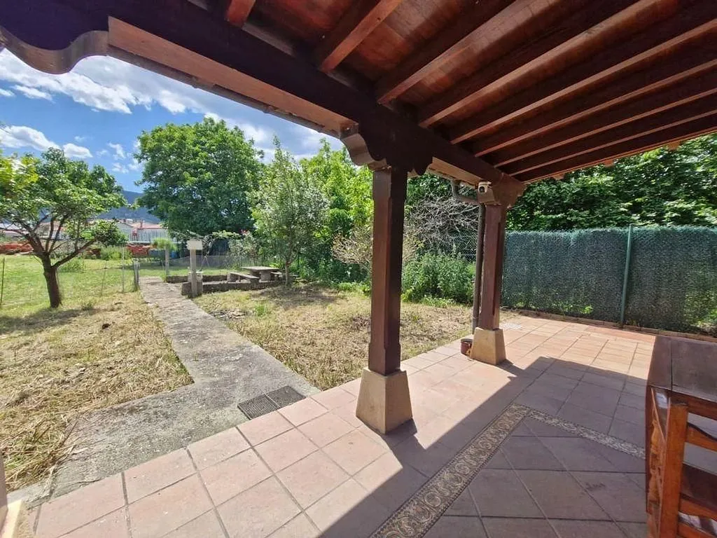 Terrace - Chalet with Garden in Corrales de Buelna