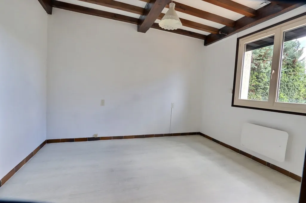 Toad - Renovated House with Terrace in Le Cendre