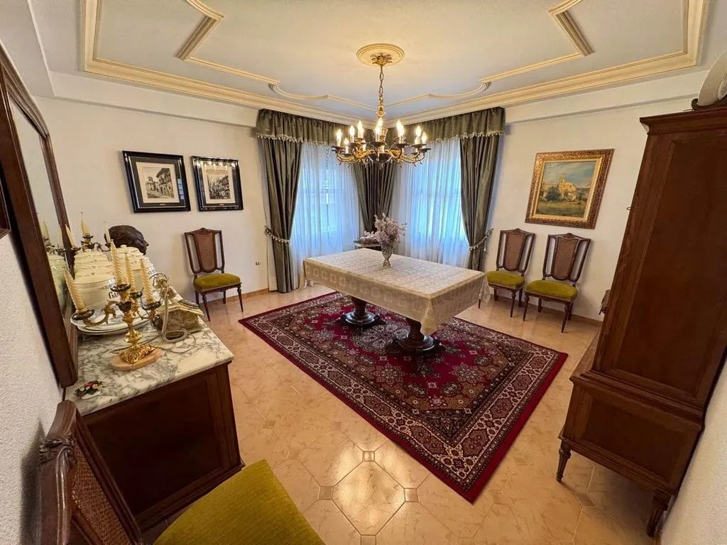 Salle à manger - Luxury Apartment Complex with Development Potential in Crevillent