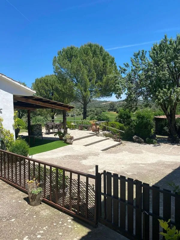 Jardin - Rustic Finca with Pool and Terrace in Durón