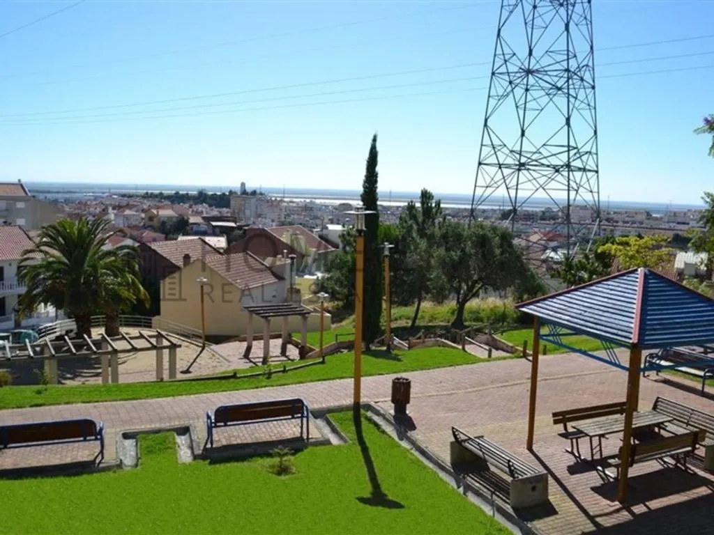Luxury Flat with River View in Alverca do Ribatejo