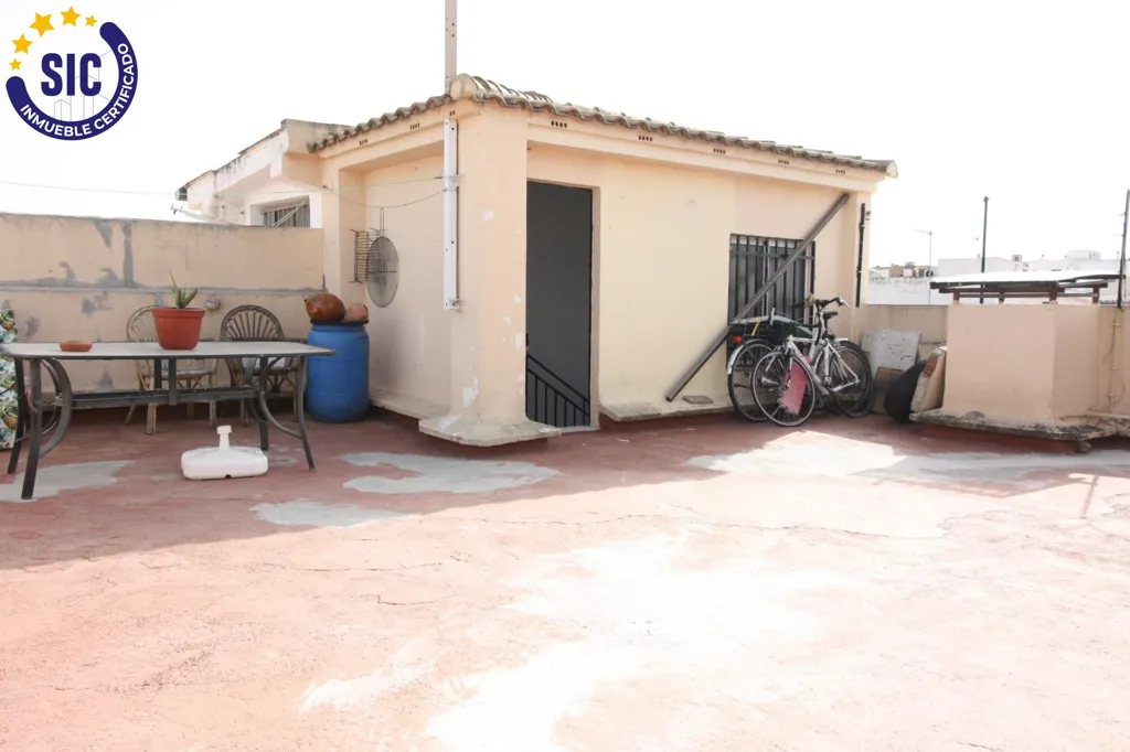 Terrass - First Floor Flat with Balcony in Benlliure