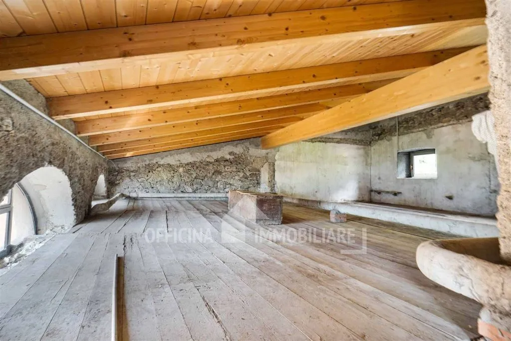 Pièces - Luxury Villa with Garden in Sondrio