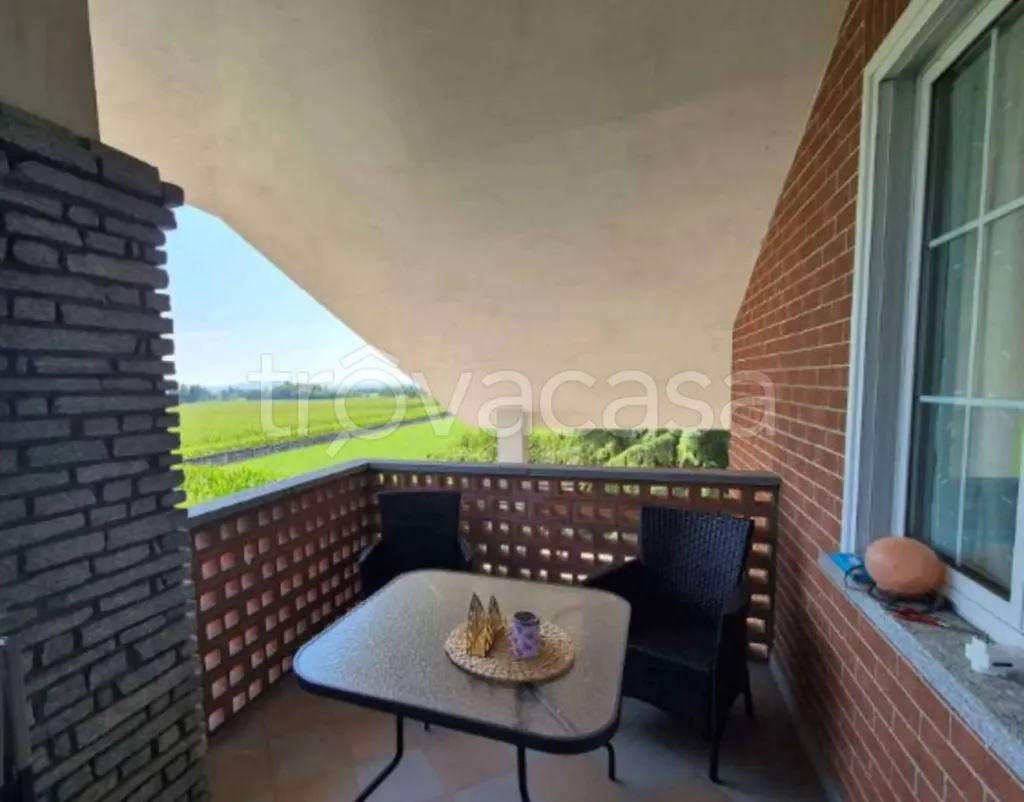 Villa with Garden in Bosconero