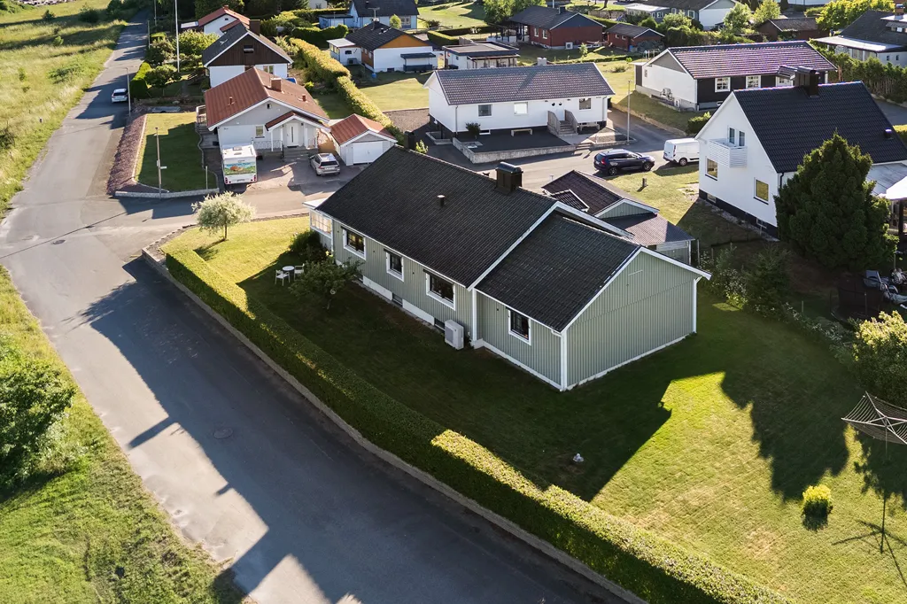 Aerial - Villa with Garden in Knislinge
