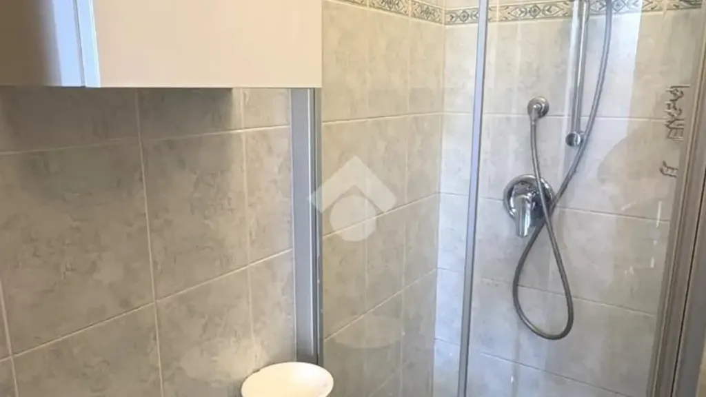 Salles de bain - Modern Apartment with Terrace in Senago