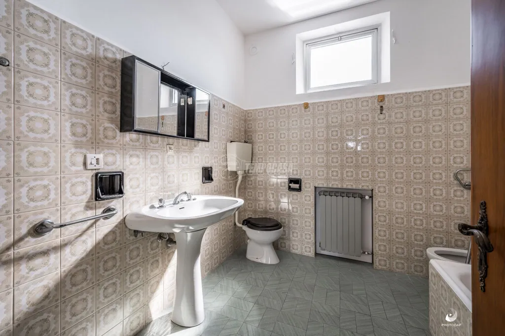 Bathrooms - Panoramic Semi-Detached Villa in Serramazzoni