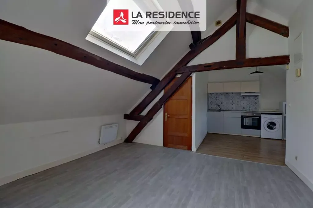 Zimmer - Characterful 1940s Building with Private Gardens in Les Andelys