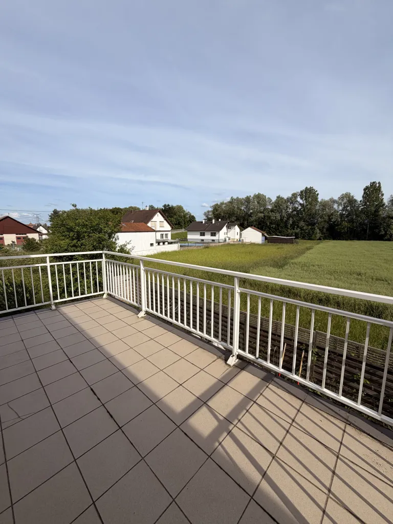 Rõdu - Duplex Flat with Terraces in Leutenheim
