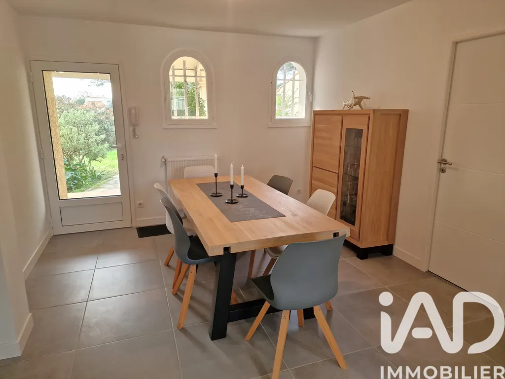 Salle à manger - Maison Rénovée avec Piscine près de la Plage