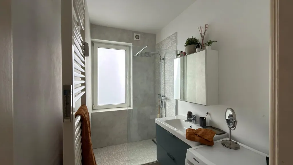 Salles de bain - Appartement avec Balcon dans le Parc de Forest