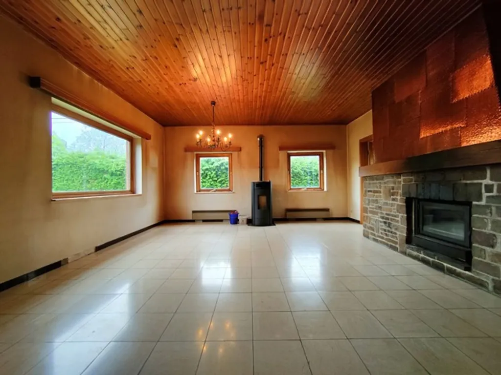Elutuba - Villa with Garage in Dinant