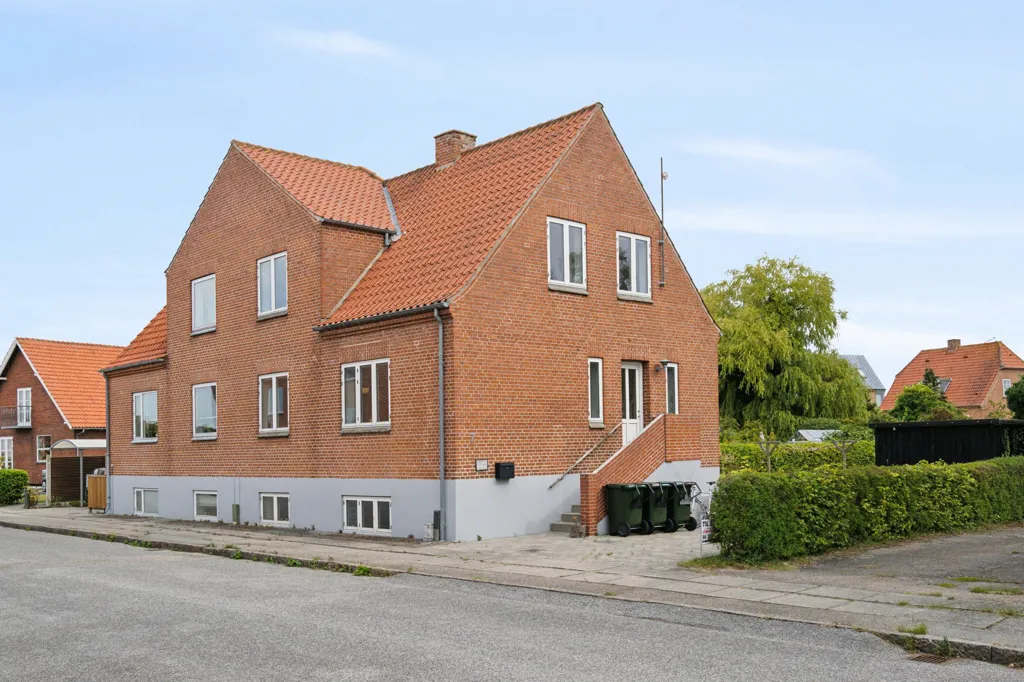 6-toaline maja asukohas Grenaa
