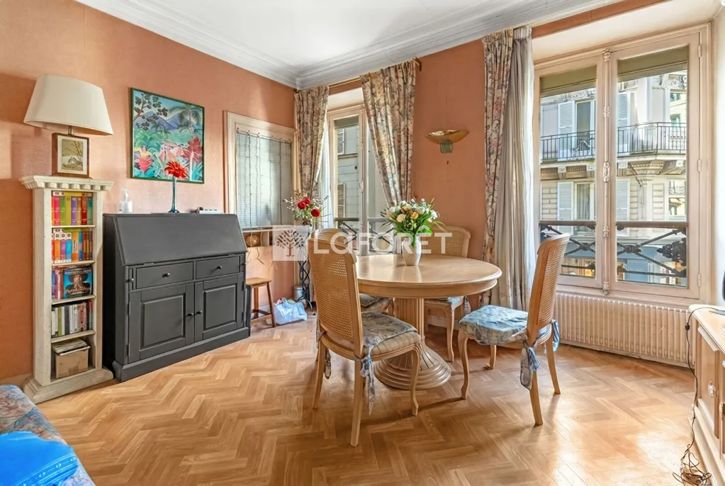 Söögituba - 3-Bed Apartment with Potential in Paris 17th