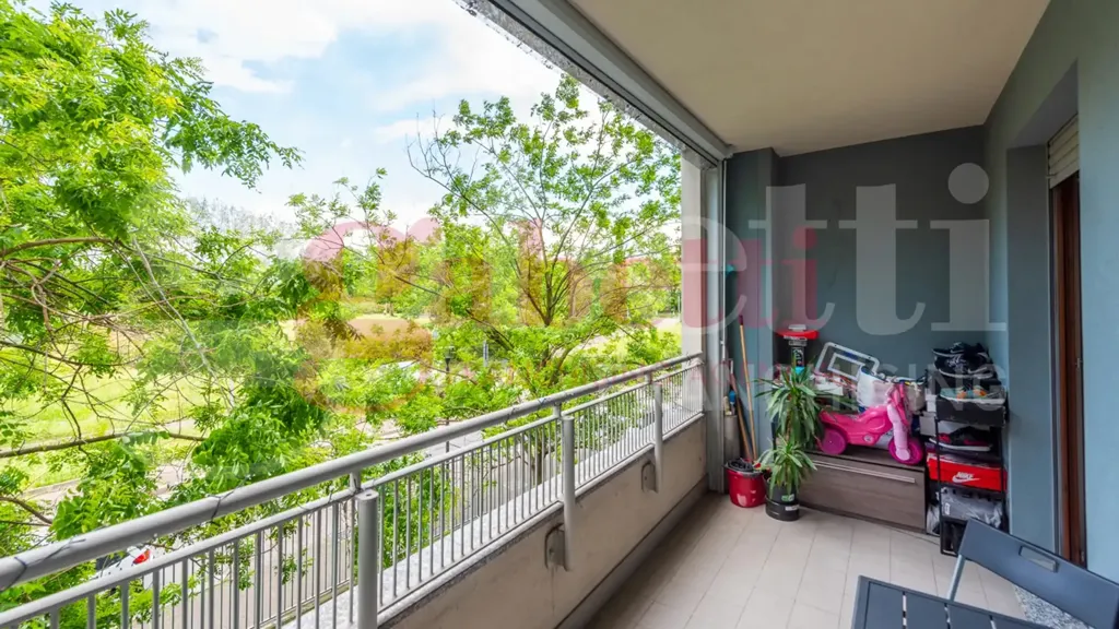 Balcon - Modernised 2-Bedroom Apartment in Milan